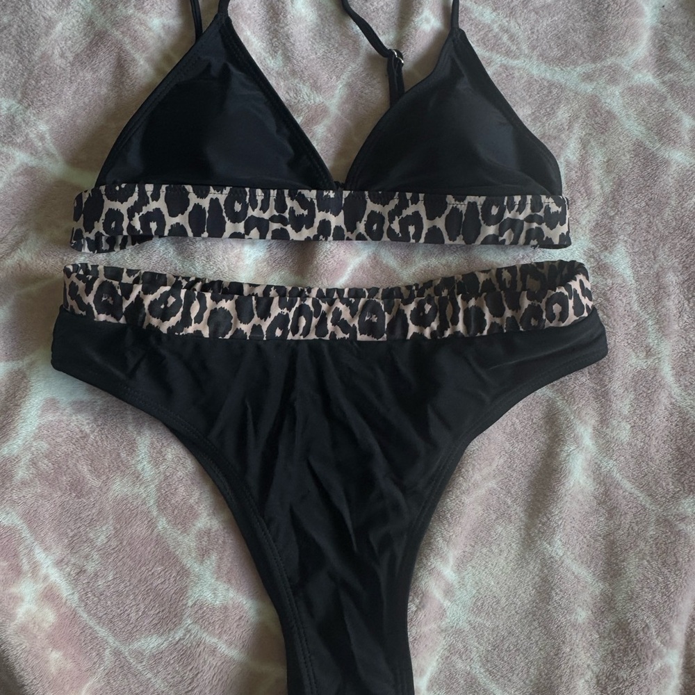 Black Leopard Print Bikini Set